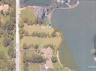 16 W Mundhank Rd, South Barrington, IL 60010