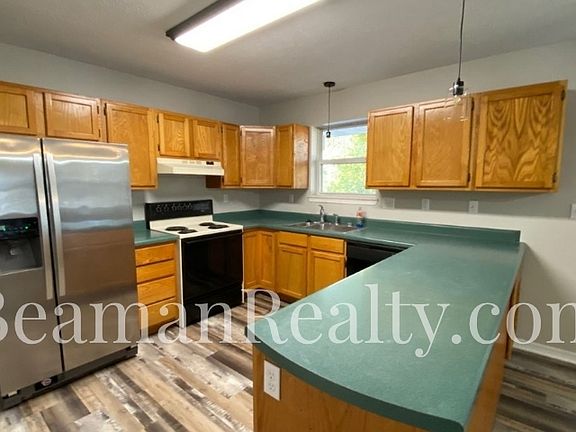 2nd image of 1207 Red Bud Ave