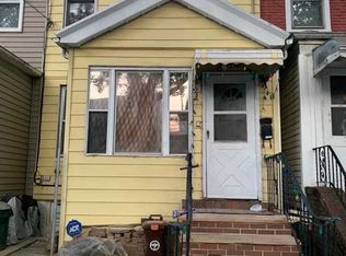 90-03 80th St, Woodhaven, NY 11421