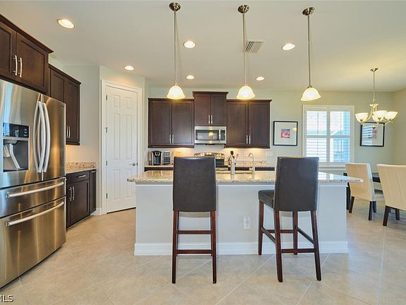 5th image of 183 Destiny Cir
