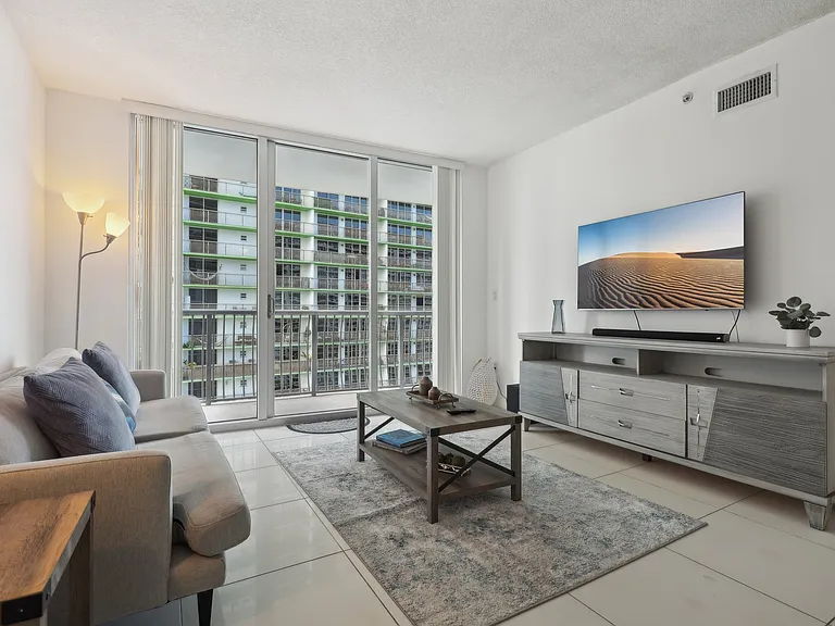 1700 N Bayshore Dr #2805 — Photo 37