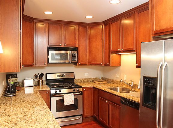 2nd image of 1281 N Clybourn Ave APT 2