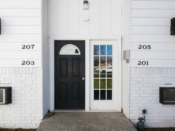 204 Rosette St #3, Holly, MI 48442