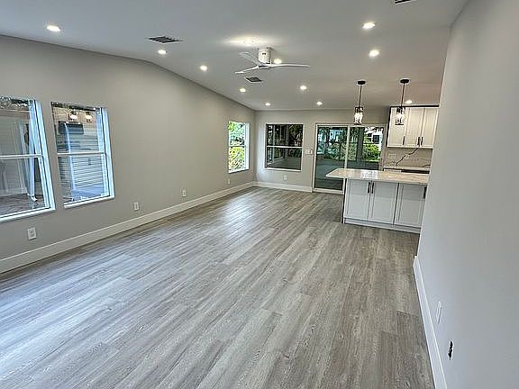 3rd image of 6500 NW 33rd Ave