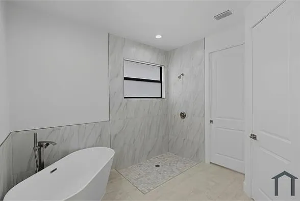 211 NW 25th Ave — Photo 42