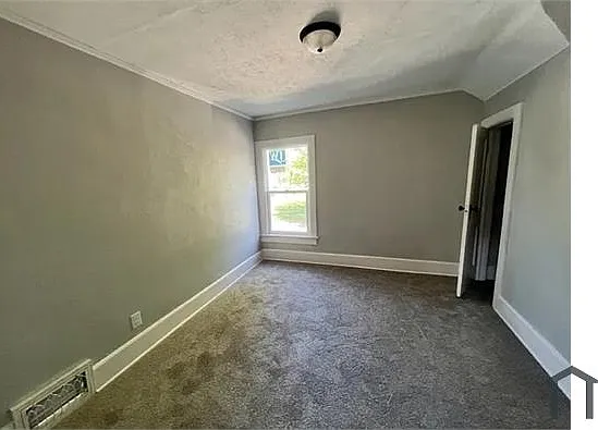 1118 Van Buren St #1 — Photo 8