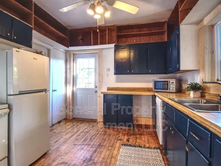 1715 Altoona Ave — Photo 2