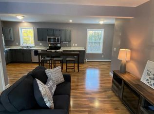 15 Blossom Dr, Minot, ME 04258