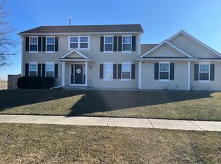 532 W Hall St, Rochelle, IL 61068