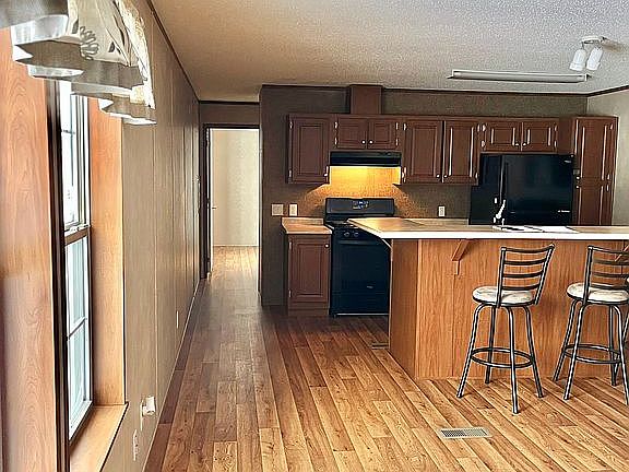 4th image of 209 Rapids Dr