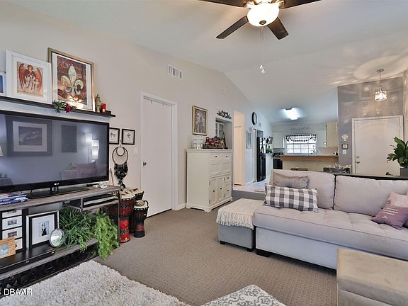 4th image of 203 S Orchard St APT 12D