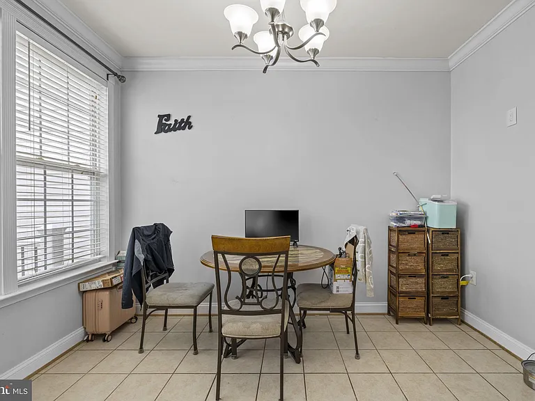645 McLeary Sq SE — Photo 9