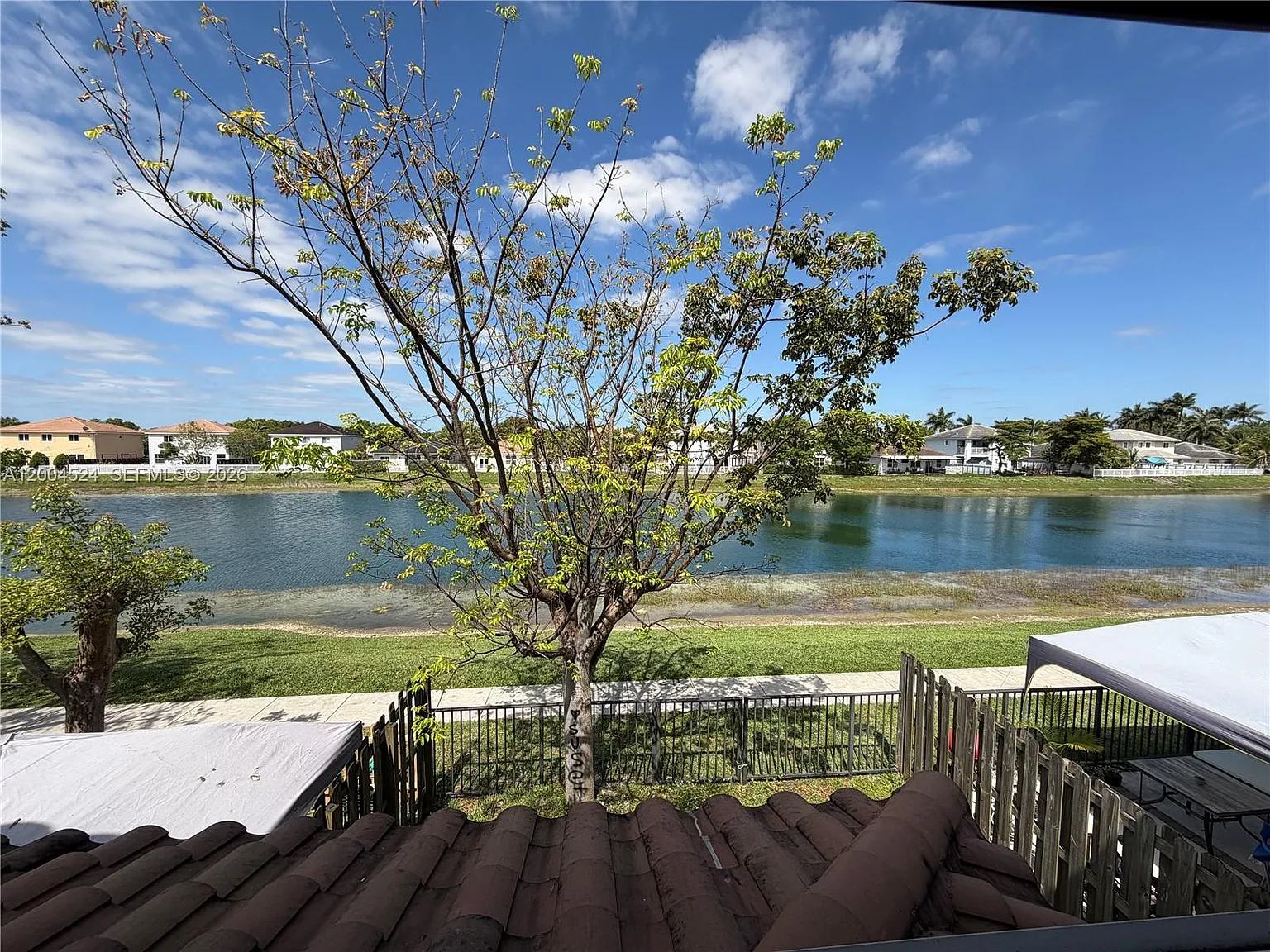 3 bed, 2.5 bath, 1432 sqft, $2,350 — Photo 4