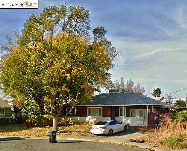 1st image of 194 E Colorado St
