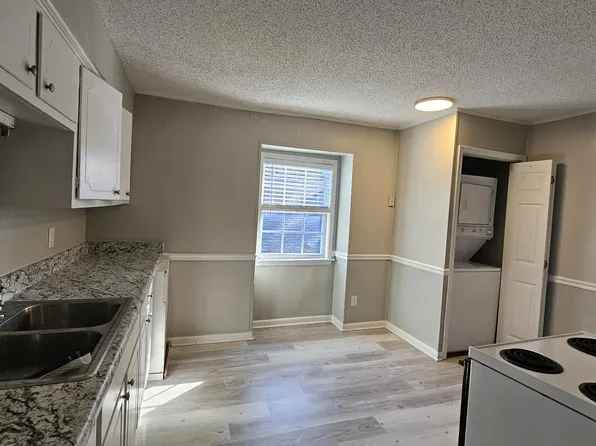 1213 New Saint Francis St #4, Mobile, AL 36604