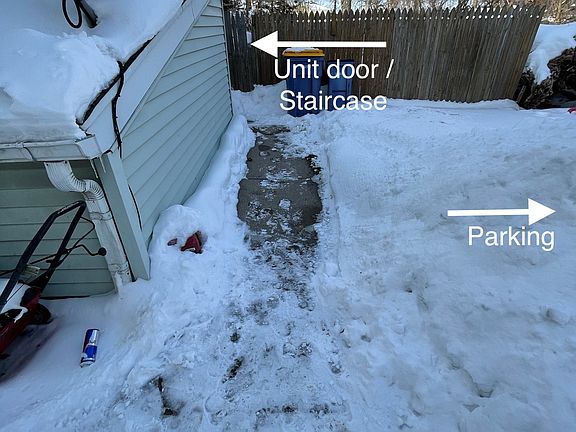 4th image of 922 Muskegon Ave NW #2