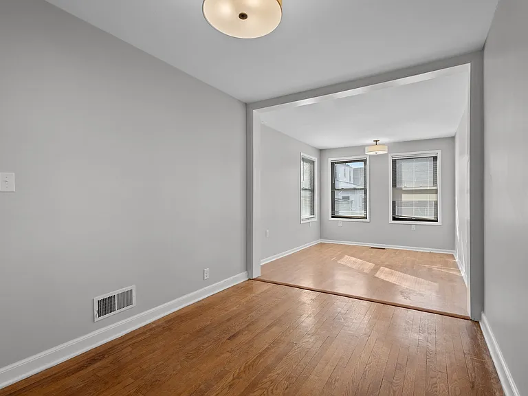 426 Keilman St — Photo 8