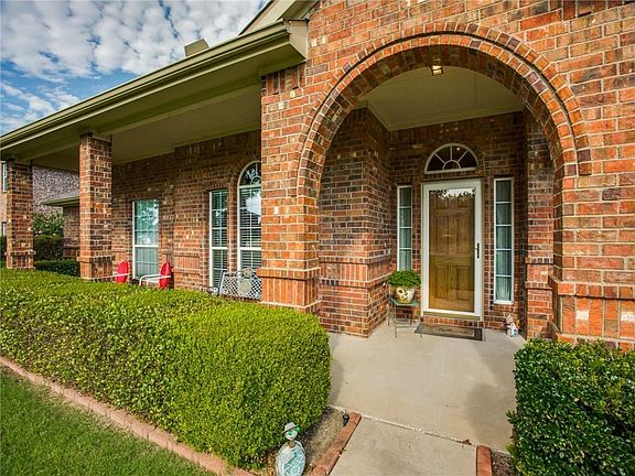 4th image of 2831 Stoney Hollow Ln