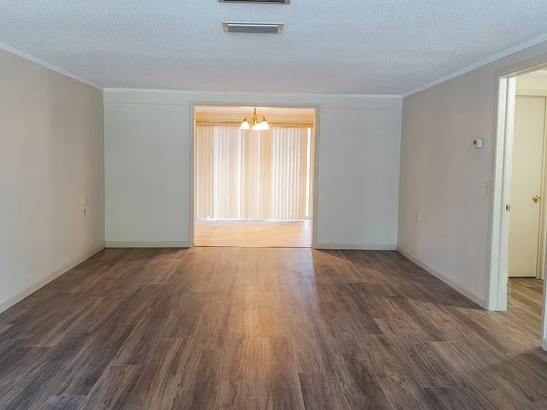 5703 Orange Grove Ave — Photo 3
