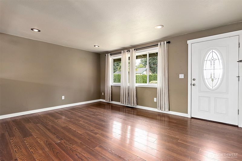 4th image of 10717 SE 211th Street