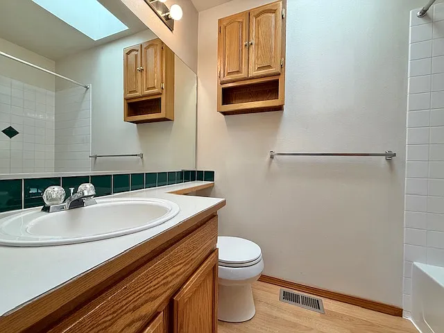 814 E Country Hill Ct — Photo 16
