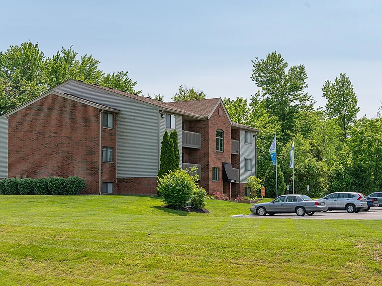 Timber Glen Apartments — Photo 65