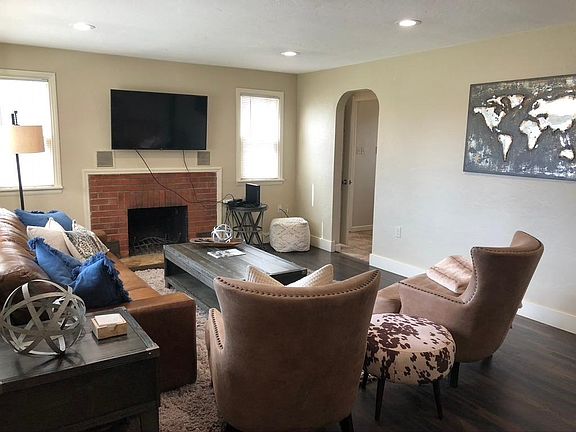 Main floor living room.