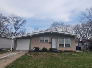 405 Moule Dr, Florissant, MO 63031