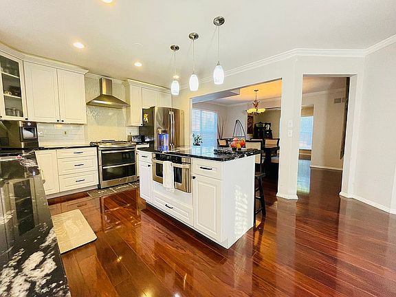 3rd image of 3223 Bridgeport Place Dr