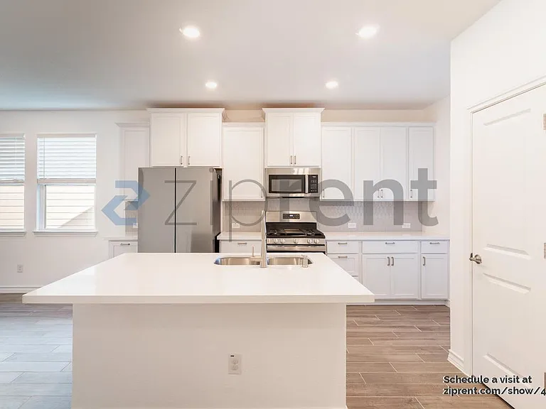 117 Watkinville Rd — Photo 4
