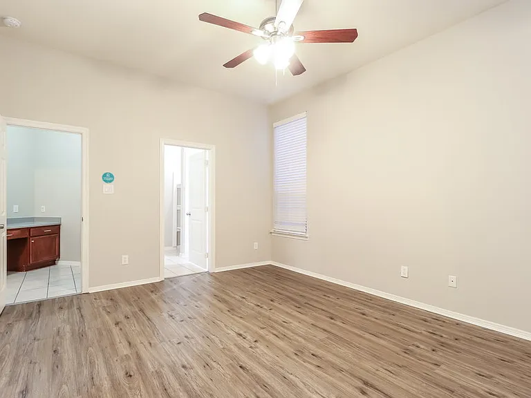 2307 Jefferson Crossing Dr — Photo 9