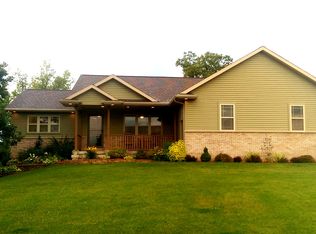 9206 Van Dornick Rd, Pulaski, WI 54162