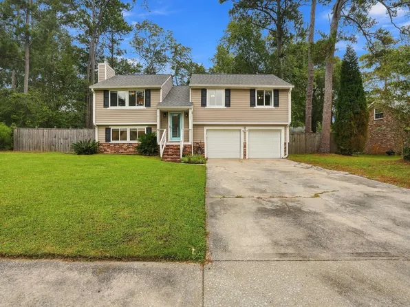 105 Flicker Ln, Summerville, SC 29485