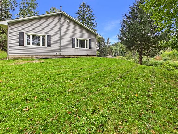 4th image of 143 Stiles Hill Rd