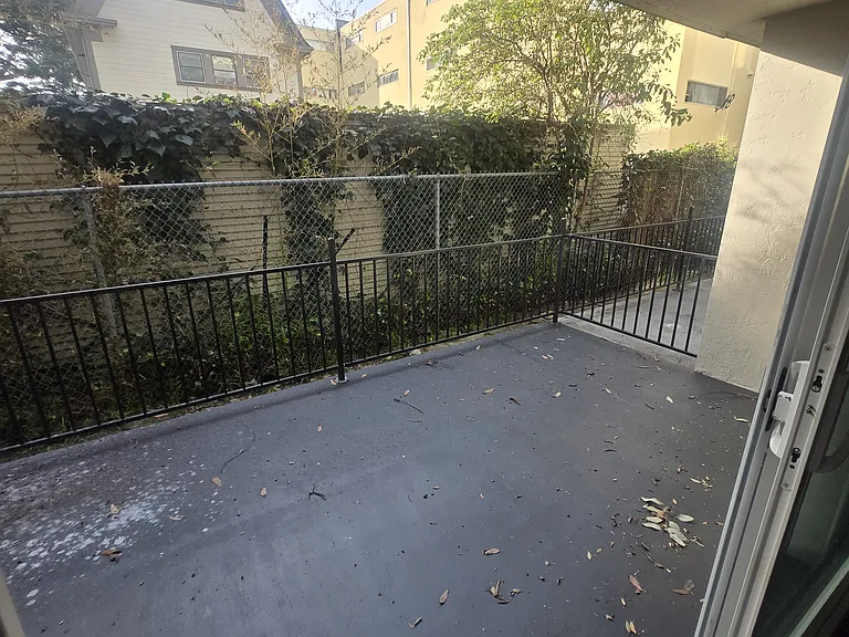 520 Van Buren Avenue — Photo 35