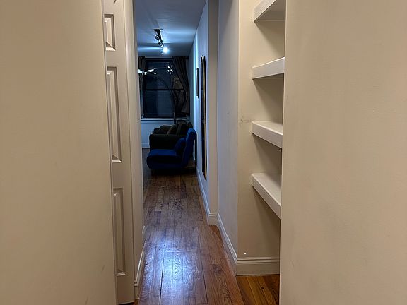 4th image of 360 W 119th St APT B