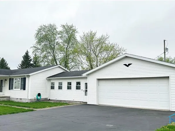 303 Emma St, Bettsville, OH 44815