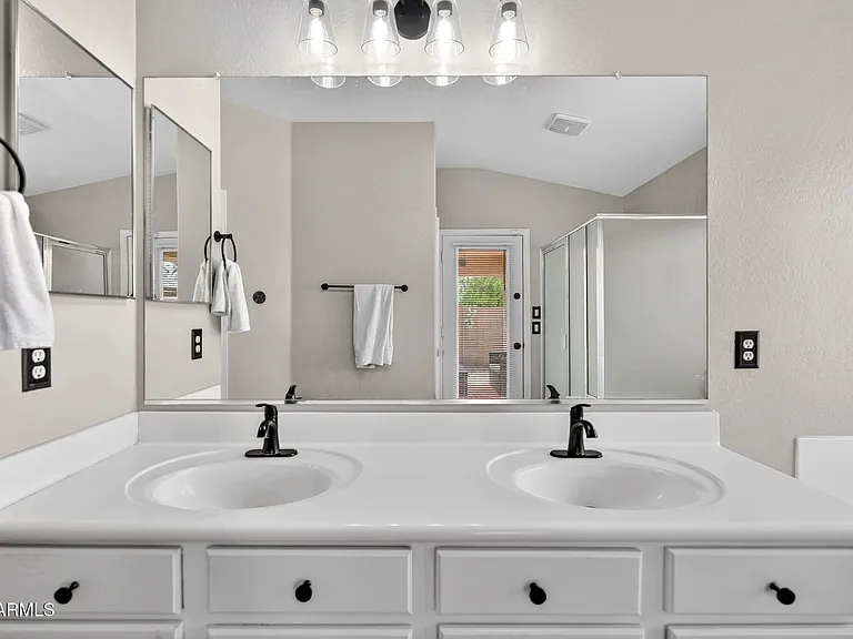 1342 E Judi Dr — Photo 16