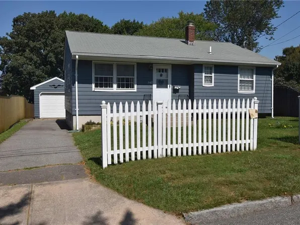 142 Evarts St, Newport, RI 02840