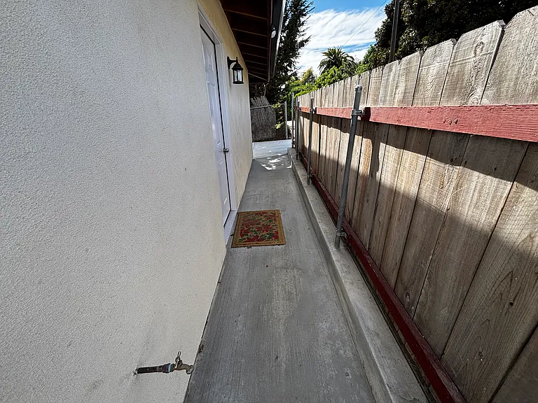 2732 Oceanside Blvd #2 — Photo 12