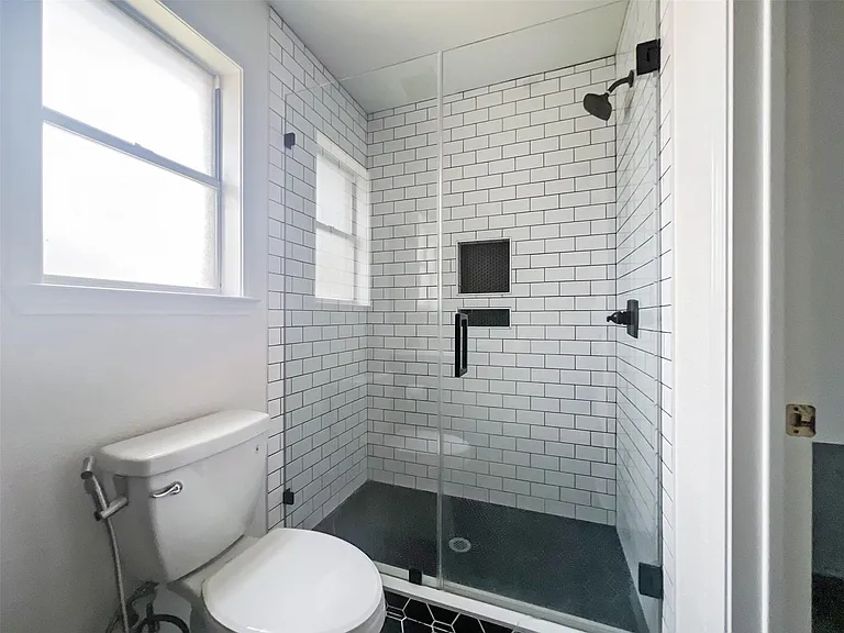 7521 Peabody Dr — Photo 18