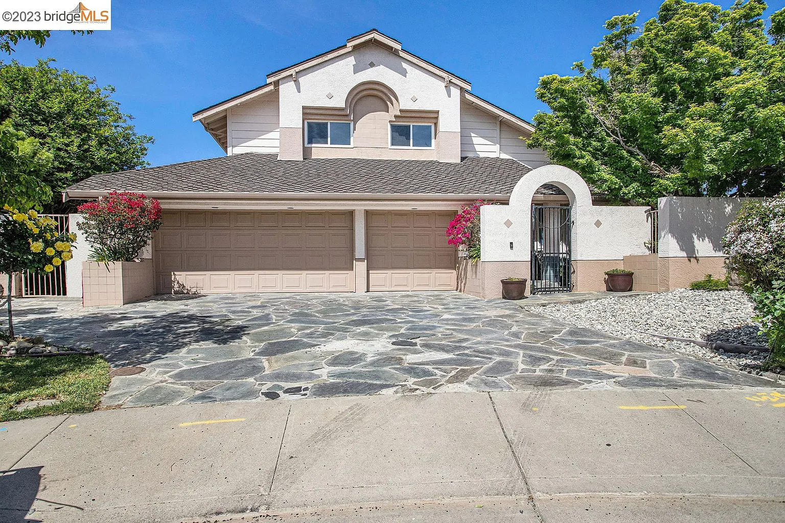 3340 Fontana Pl photo 1