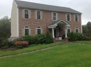 25 Autumn Dr, Westport, MA 02790