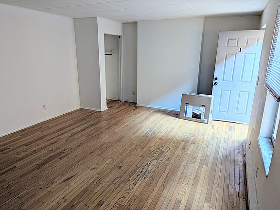 5th image of 270 W McMicken Ave #1