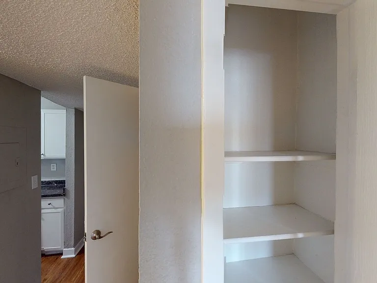 Amber Apartments — Photo 12