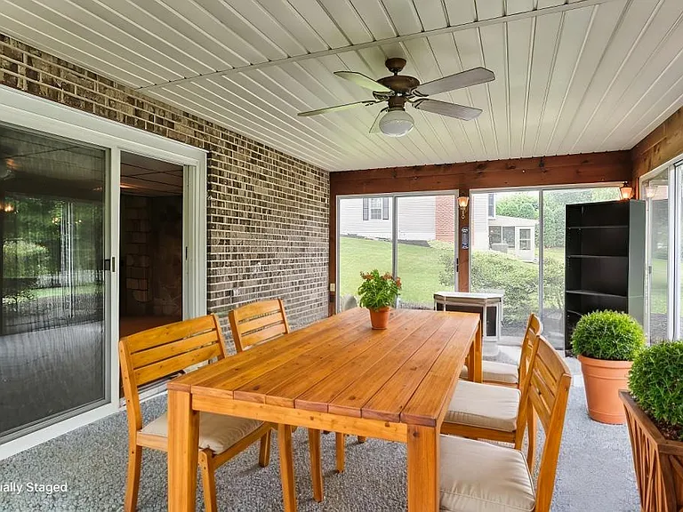 668 Sand Hill Rd — Photo 17