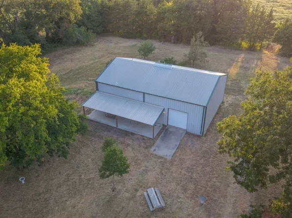 4300 County Road 4640, Trenton, TX 75490