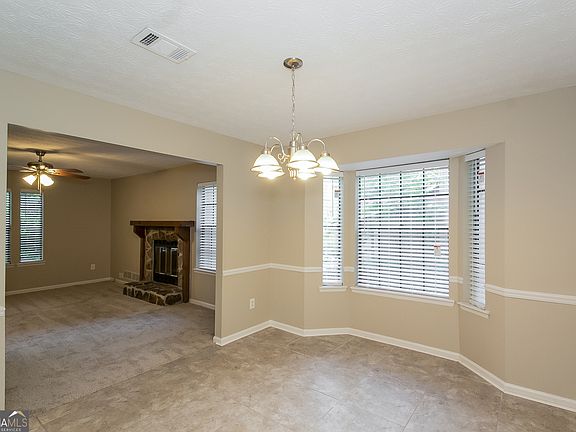 4th image of 4348 Woodcrest Ct