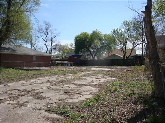 2nd image of 16938 Woodburn Dr