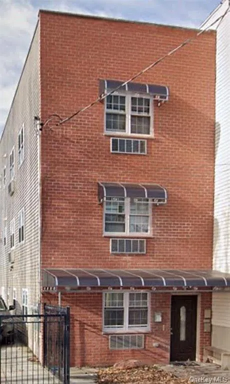 2 bed, 925 sqft, $2,900 — Photo 1